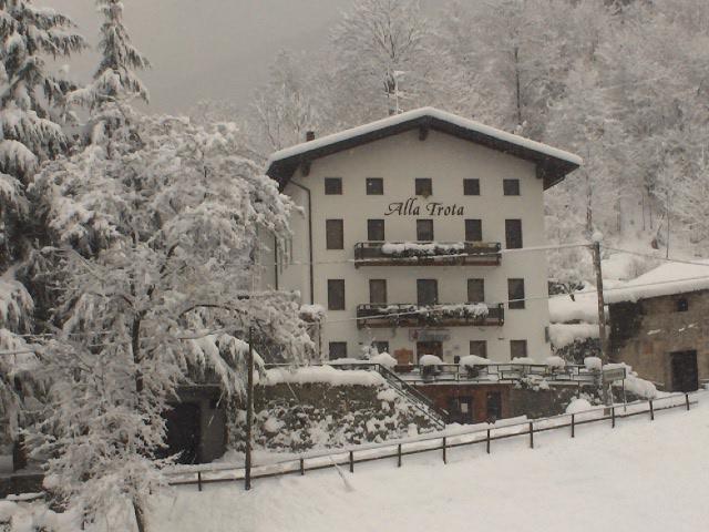 Albergo Alla Trota Pulfero エクステリア 写真